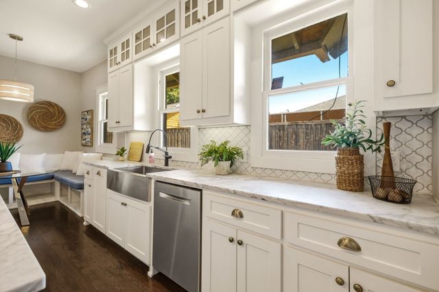 209 S Windomere Avenue, Dallas, TX 75208