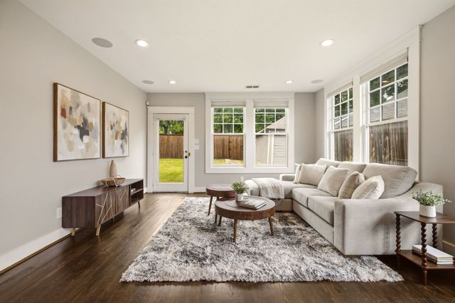 209 S Windomere Avenue, Dallas, TX 75208