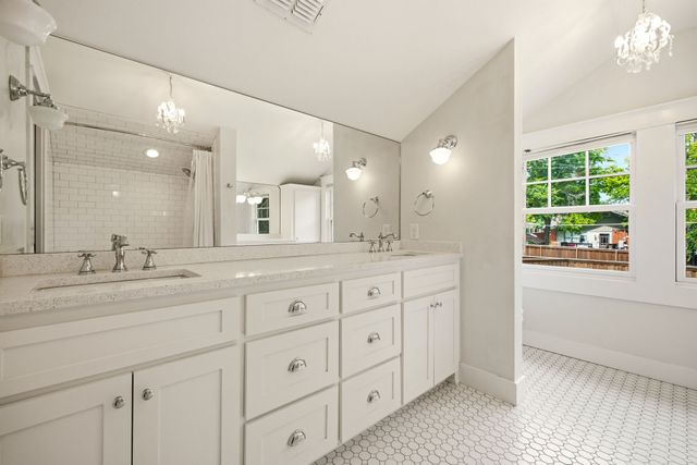 209 S Windomere Avenue, Dallas, TX 75208