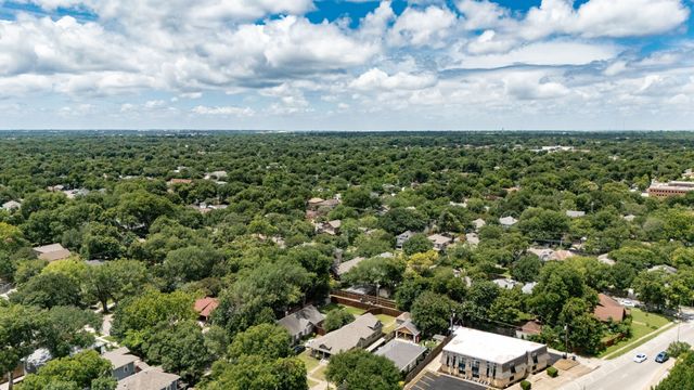 209 S Windomere Avenue, Dallas, TX 75208