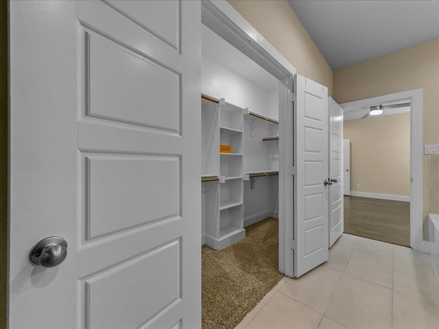 614 N M L King Jr Boulevard, Grand Prairie, TX 75050