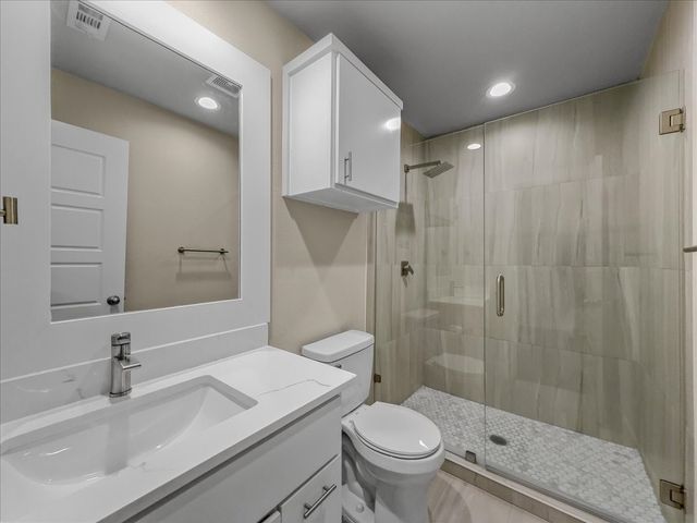 614 N M L King Jr Boulevard, Grand Prairie, TX 75050