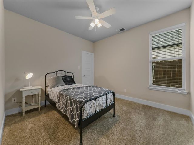 614 N M L King Jr Boulevard, Grand Prairie, TX 75050