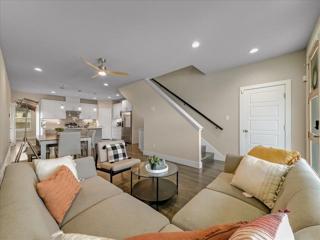 614 N M L King Jr Boulevard, Grand Prairie, TX 75050