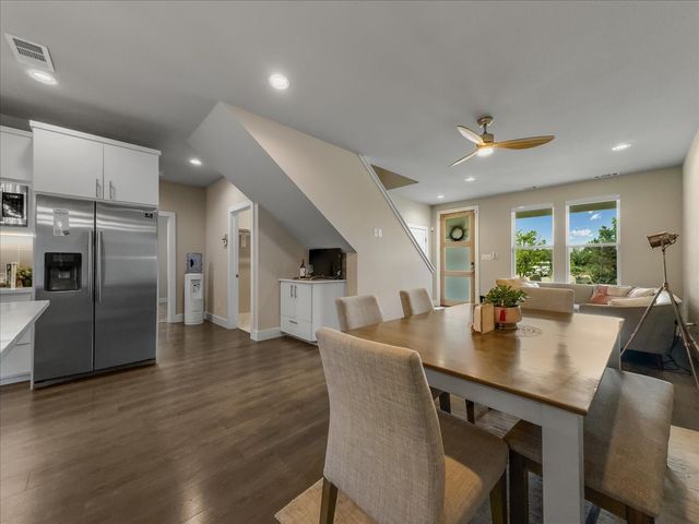 614 N M L King Jr Boulevard, Grand Prairie, TX 75050