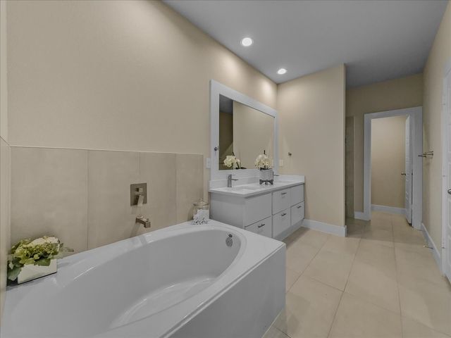 614 N M L King Jr Boulevard, Grand Prairie, TX 75050