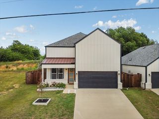 614 N M L King Jr Boulevard, Grand Prairie, TX 75050