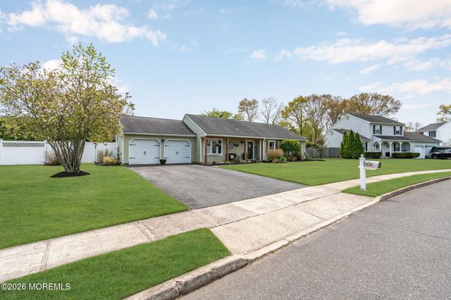 16 Aldgate Drive, Brick, NJ 08724