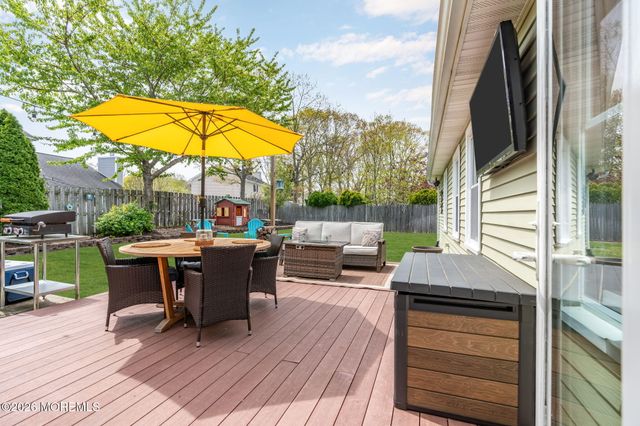 16 Aldgate Drive, Brick, NJ 08724