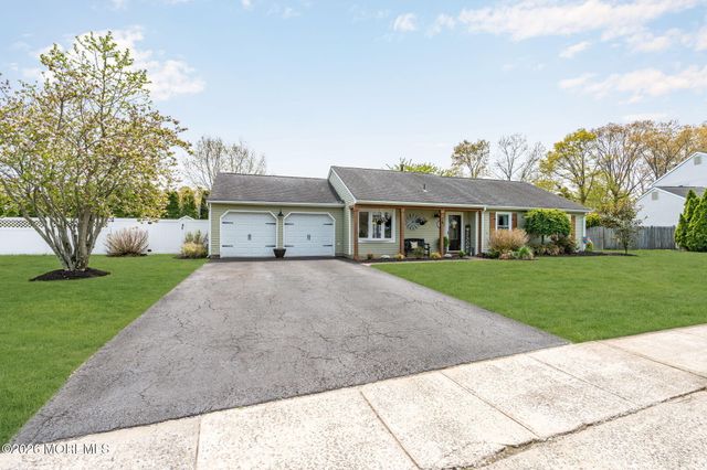 16 Aldgate Drive, Brick, NJ 08724