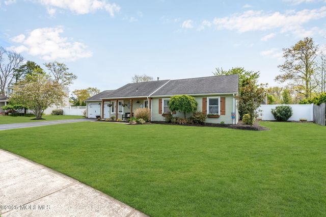 16 Aldgate Drive, Brick, NJ 08724