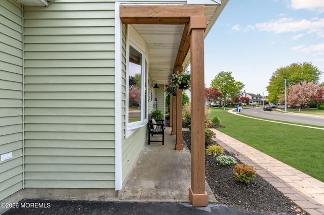 16 Aldgate Drive, Brick, NJ 08724