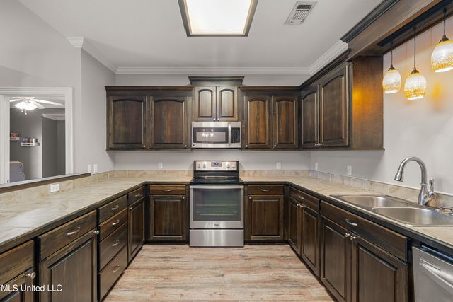 125 Canty Rayborn Road, Sumrall, MS 39482