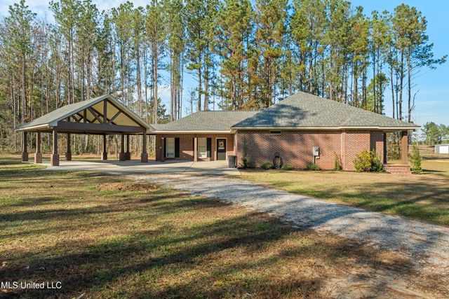 125 Canty Rayborn Road, Sumrall, MS 39482