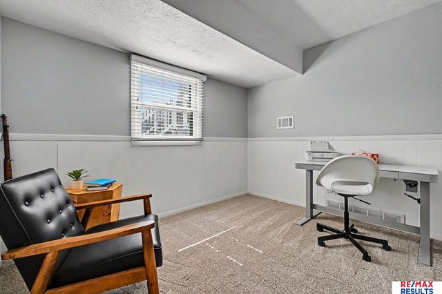 1005 Dogwood Circle, Bellevue, NE 68005