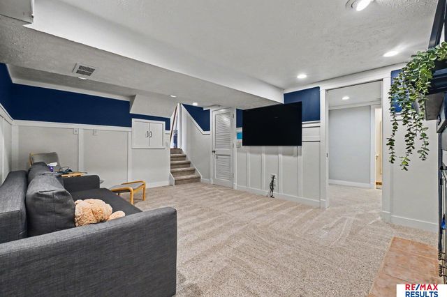 1005 Dogwood Circle, Bellevue, NE 68005