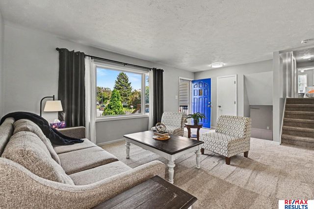 1005 Dogwood Circle, Bellevue, NE 68005