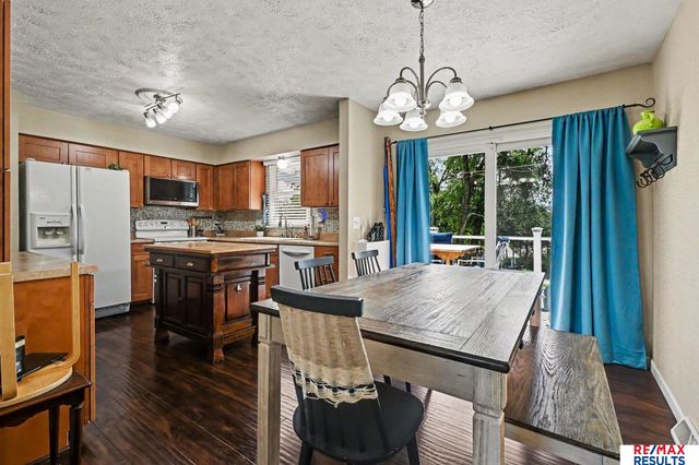 1005 Dogwood Circle, Bellevue, NE 68005