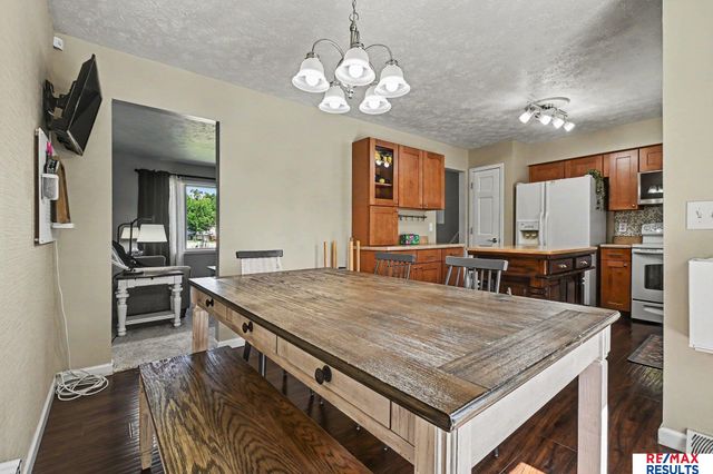 1005 Dogwood Circle, Bellevue, NE 68005