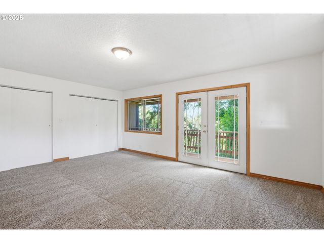 1000 COWLITZ Way, Kelso, WA 98626