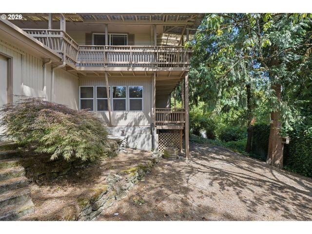 1000 COWLITZ Way, Kelso, WA 98626