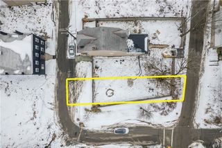 1957 Lithgow Avenue, Perry Hilltop, PA 15214