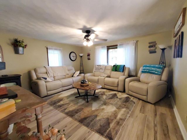 5001 N MCCARTHY ROAD, Appleton, WI 54913