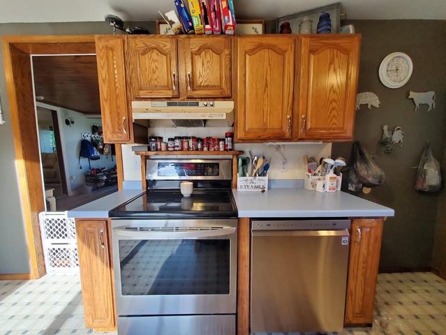 5001 N MCCARTHY ROAD, Appleton, WI 54913