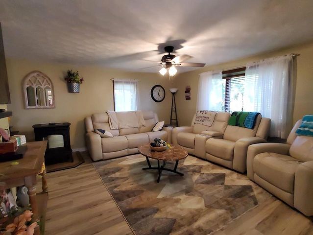 5001 N MCCARTHY ROAD, Appleton, WI 54913