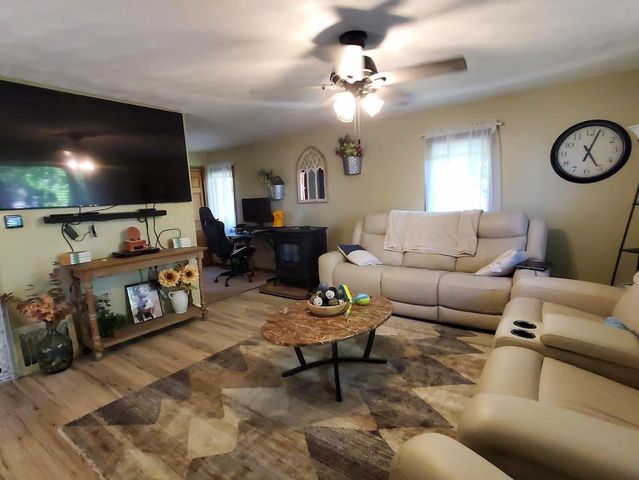 5001 N MCCARTHY ROAD, Appleton, WI 54913