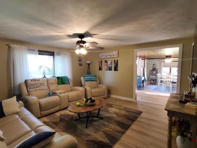 5001 N MCCARTHY ROAD, Appleton, WI 54913