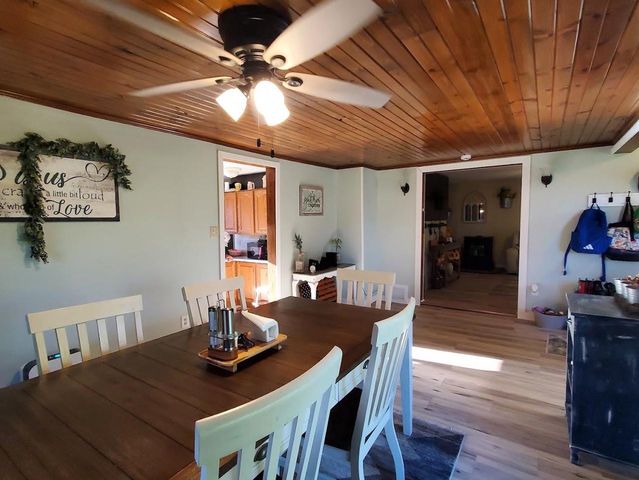 5001 N MCCARTHY ROAD, Appleton, WI 54913