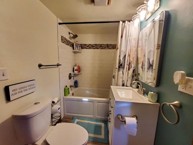5001 N MCCARTHY ROAD, Appleton, WI 54913