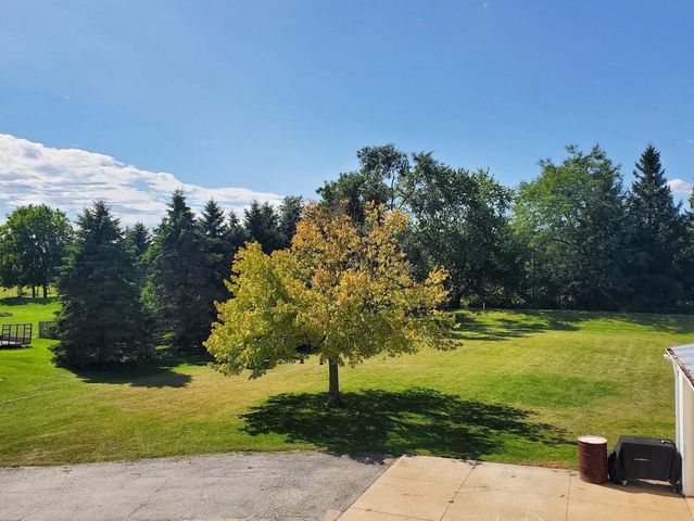 5001 N MCCARTHY ROAD, Appleton, WI 54913