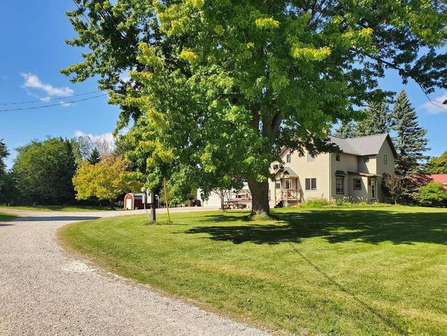 5001 N MCCARTHY ROAD, Appleton, WI 54913