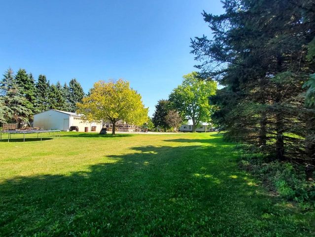 5001 N MCCARTHY ROAD, Appleton, WI 54913