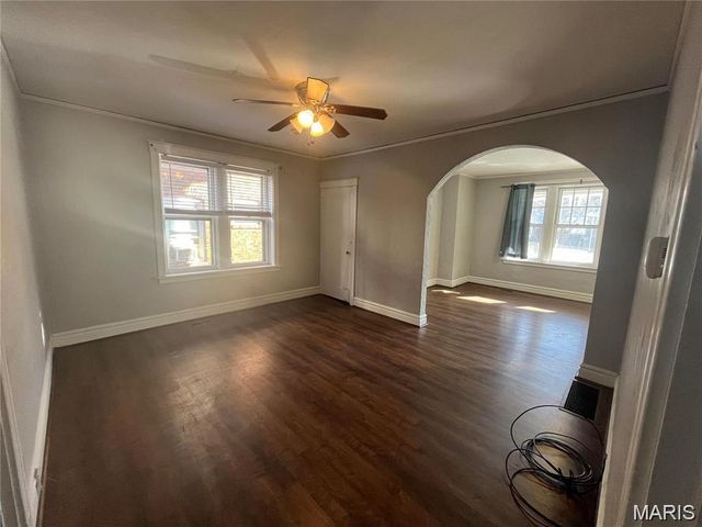 5049 Lindenwood Avenue, St Louis, MO 63109