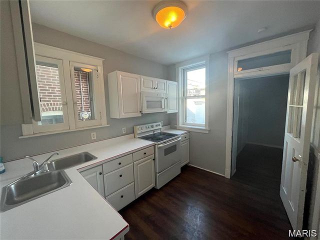 5049 Lindenwood Avenue, St Louis, MO 63109