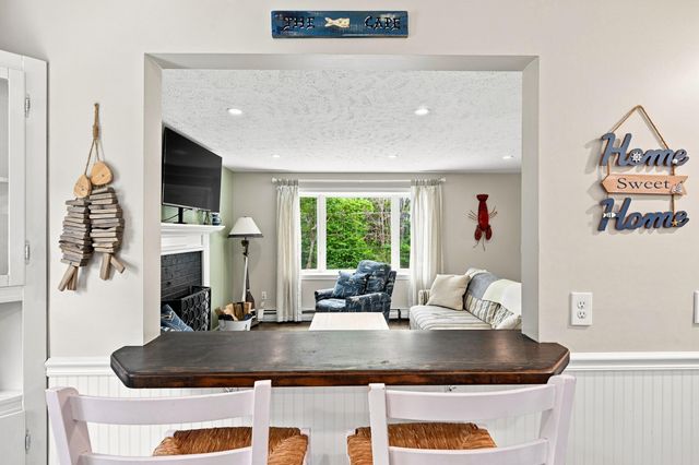 25 Cove Road, Forestdale, MA 02644