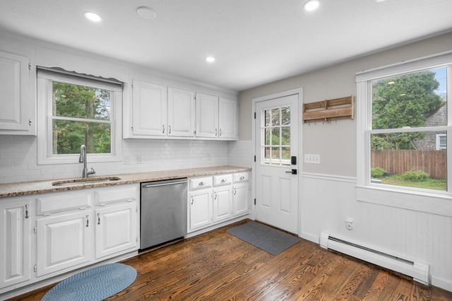 25 Cove Road, Forestdale, MA 02644