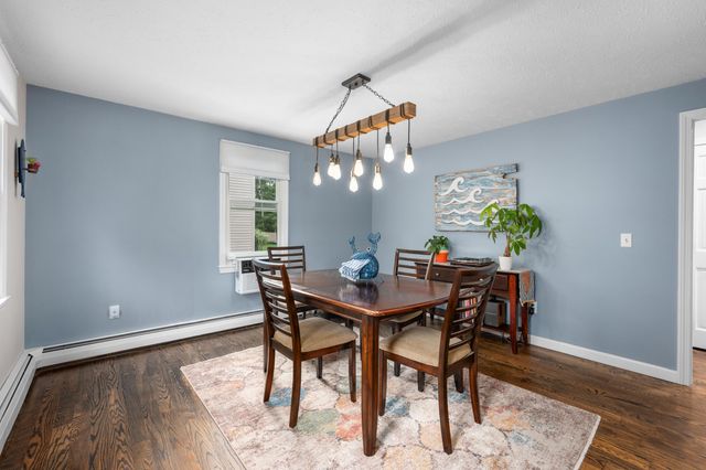25 Cove Road, Forestdale, MA 02644