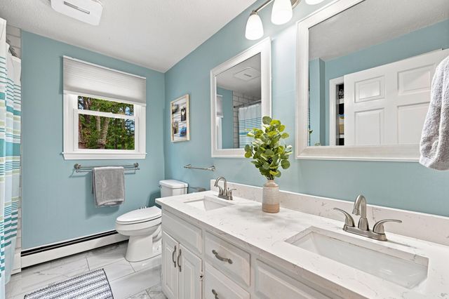 25 Cove Road, Forestdale, MA 02644