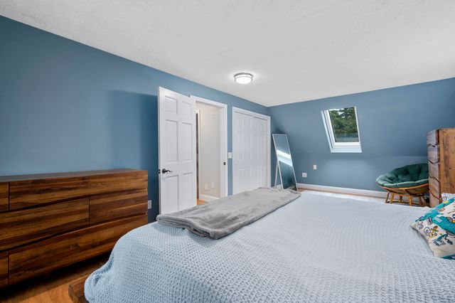 25 Cove Road, Forestdale, MA 02644