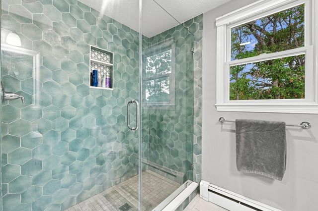 25 Cove Road, Forestdale, MA 02644