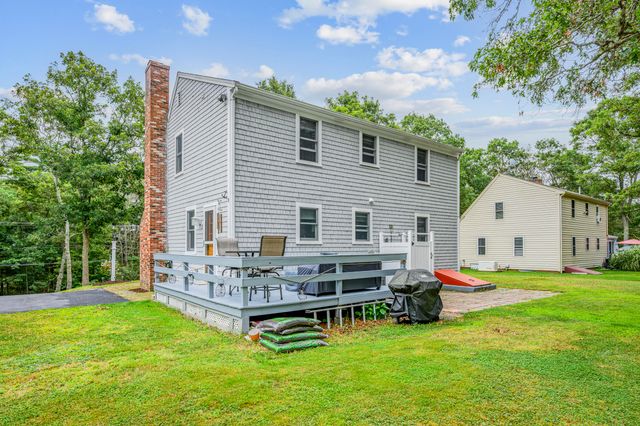 25 Cove Road, Forestdale, MA 02644