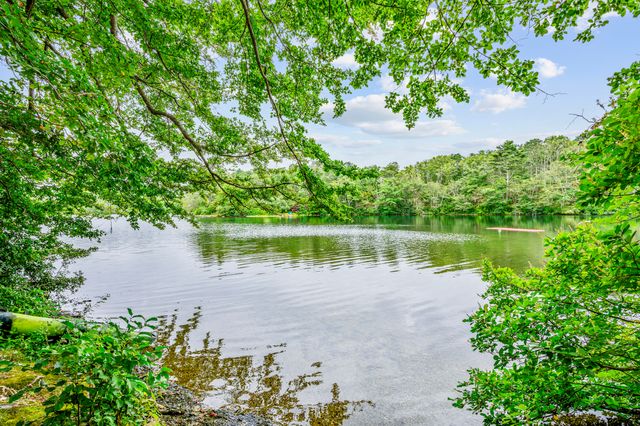 25 Cove Road, Forestdale, MA 02644