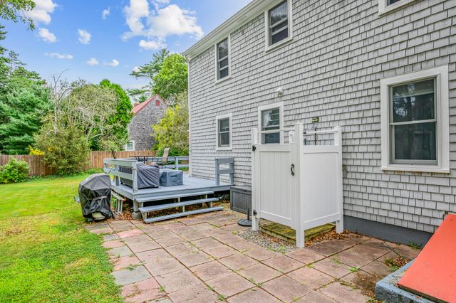 25 Cove Road, Forestdale, MA 02644