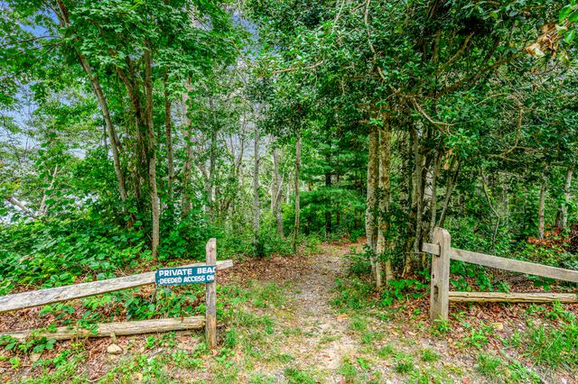 25 Cove Road, Forestdale, MA 02644