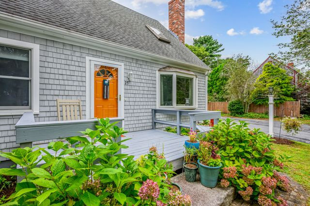 25 Cove Road, Forestdale, MA 02644