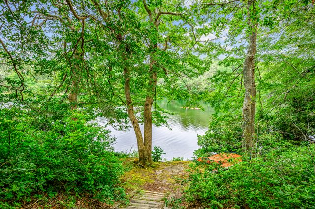 25 Cove Road, Forestdale, MA 02644